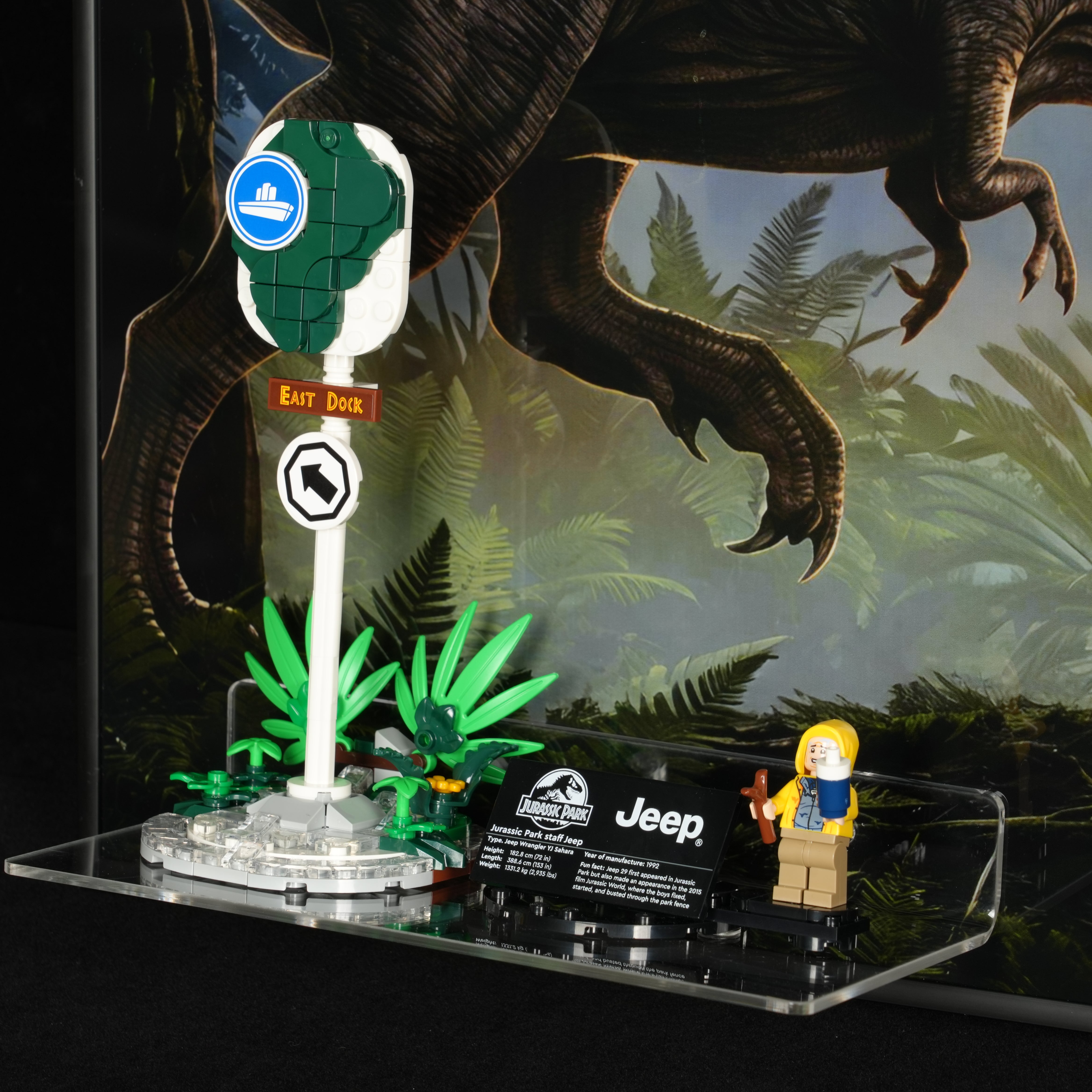 Acrylic Display Wall Mount for LEGO® Jurassic World™ 77984 Jurassic Park Jeep® Wrangler (LEGO® Set NOT Include)