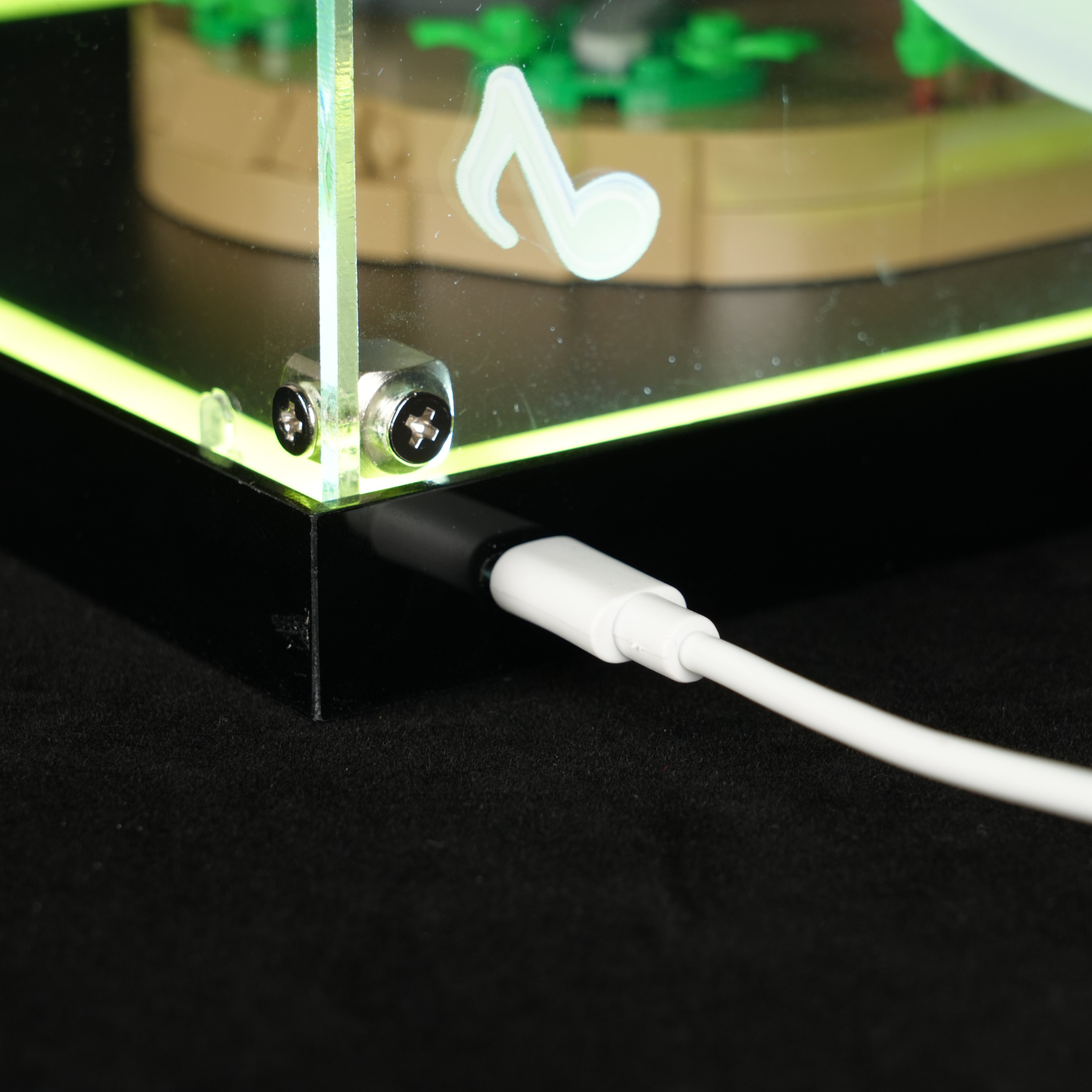 LED Light Acrylic Display Case for LEGO® 72423 Shrek, Donkey & Puss in Boots (LEGO® Set Not Included).