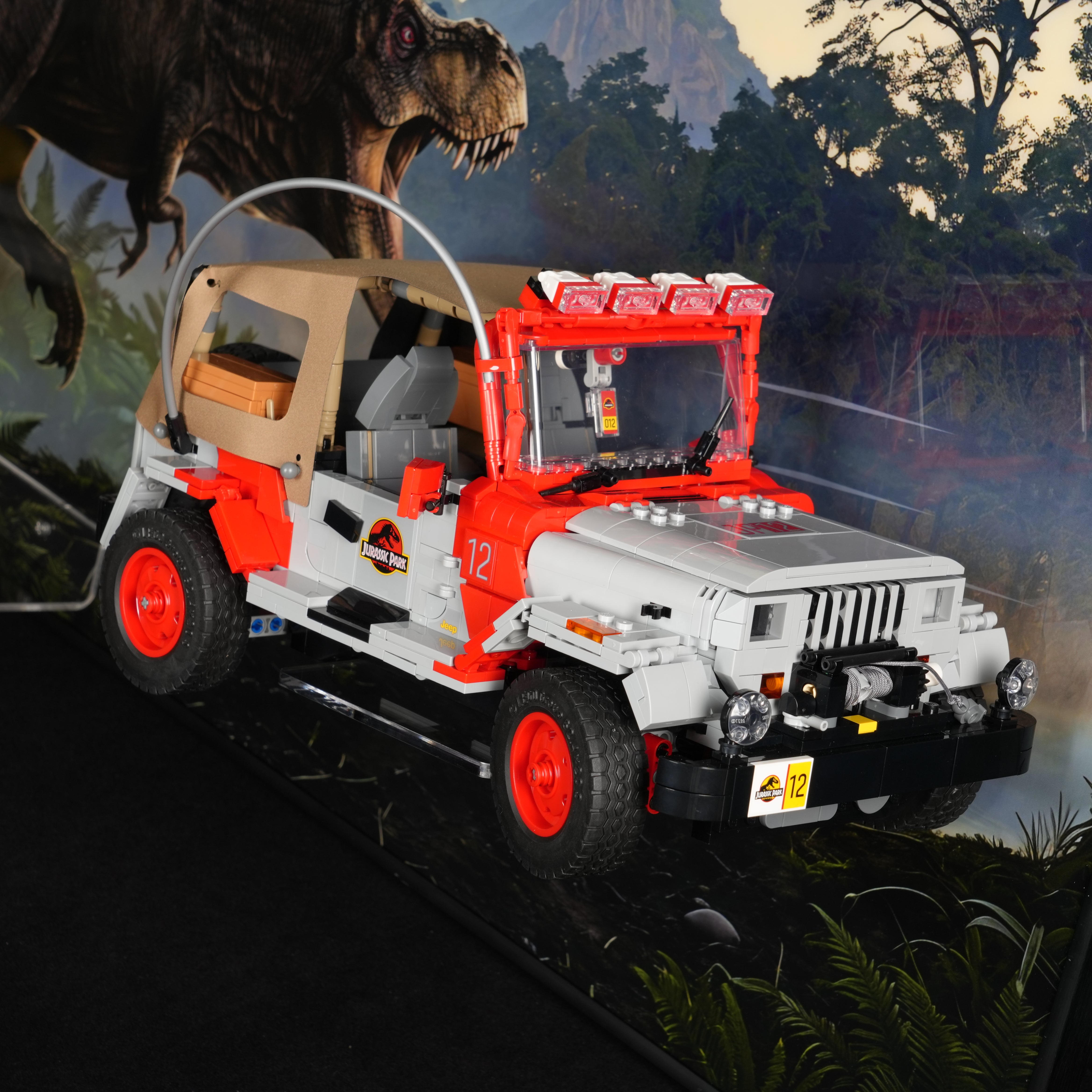 Acrylic Display Wall Mount for LEGO® Jurassic World™ 77984 Jurassic Park Jeep® Wrangler (LEGO® Set NOT Include)